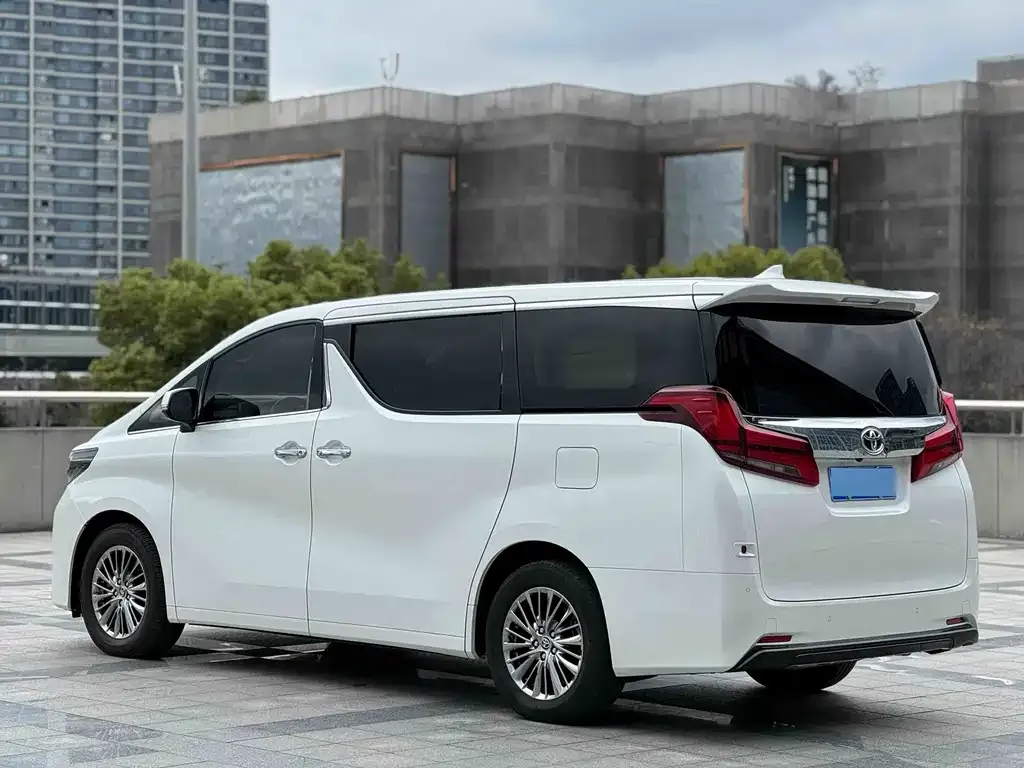 Toyota Alphard 2022 из CN, фото 6