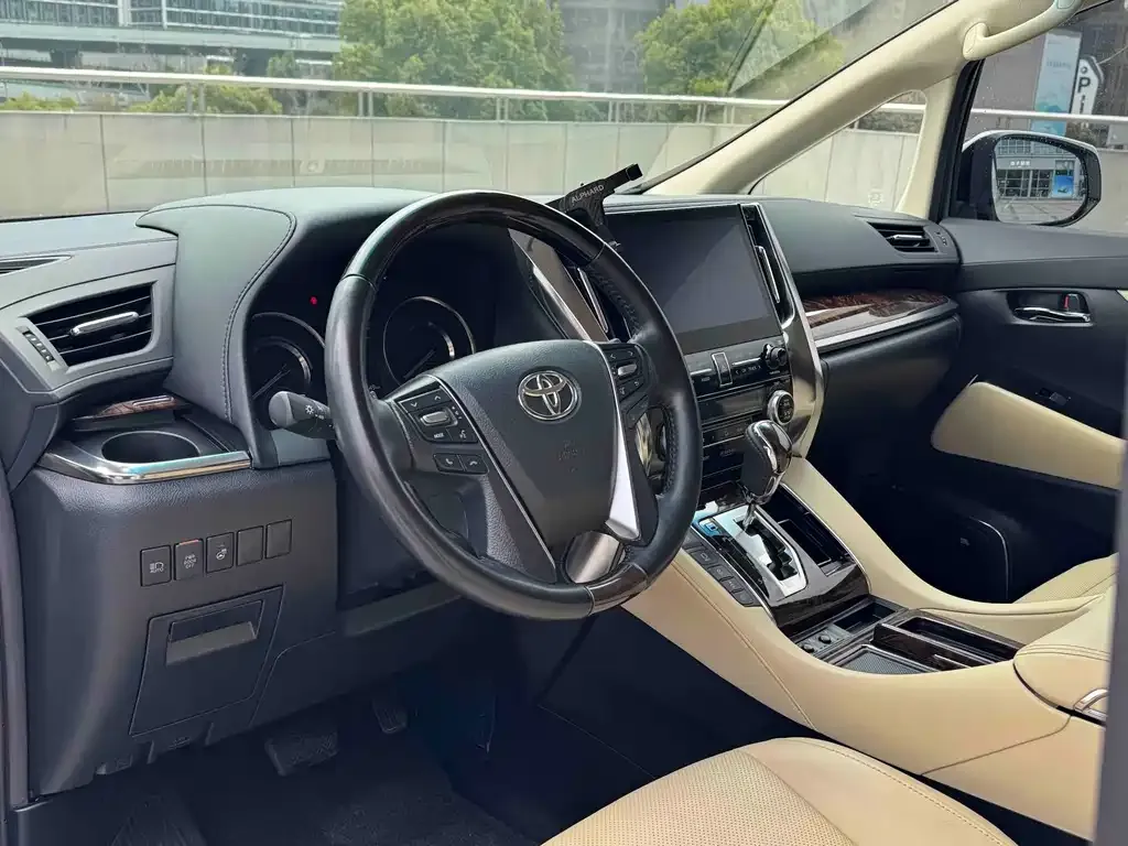 Toyota Alphard 2022 из CN, фото 9
