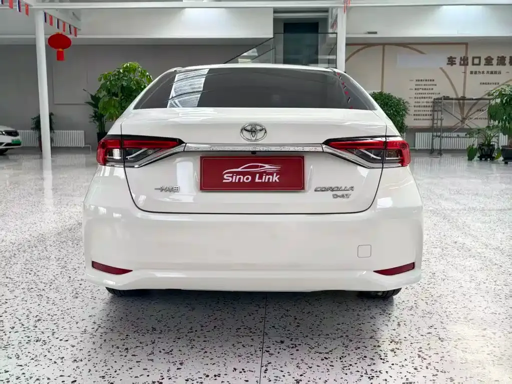 Toyota Corolla — фото 3