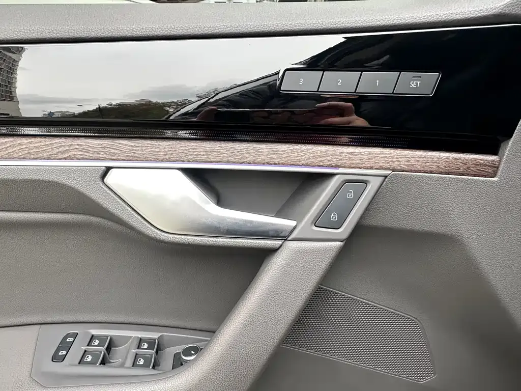 Volkswagen Touareg 2024 из CN, фото 7