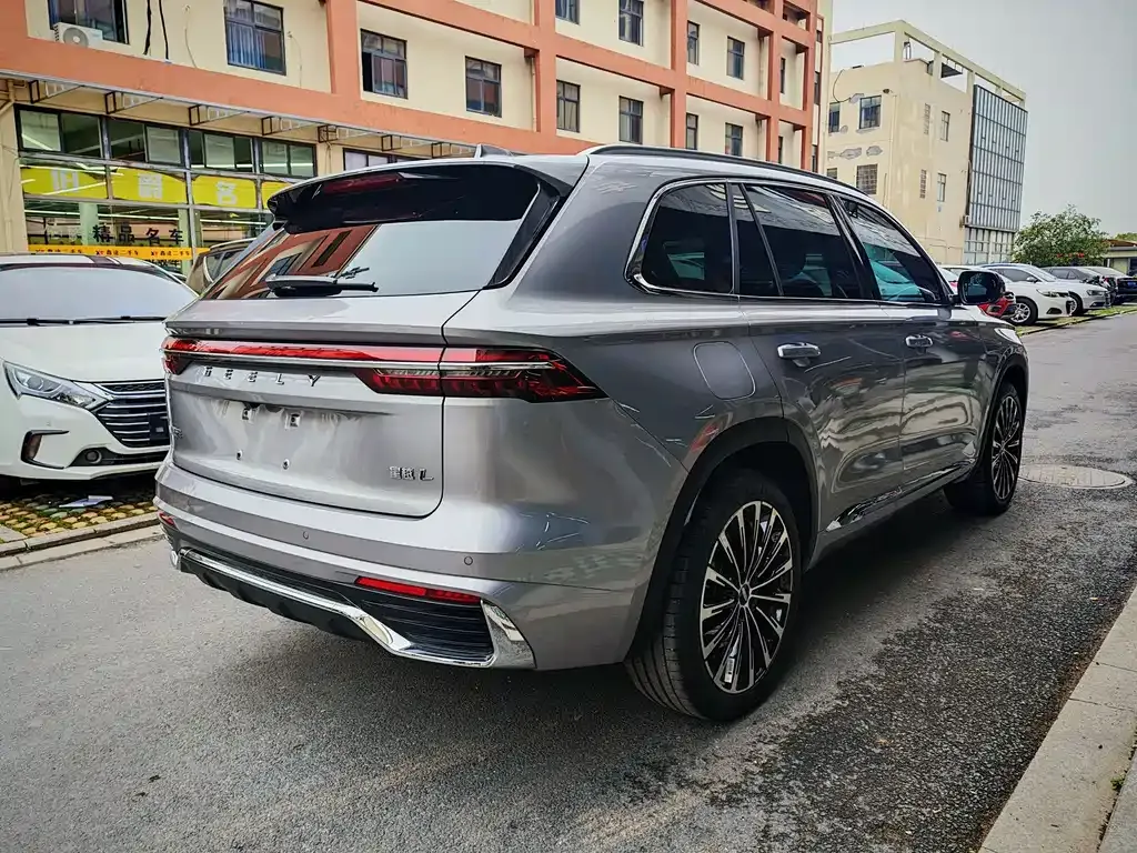 Geely Xingyue L — фото 10