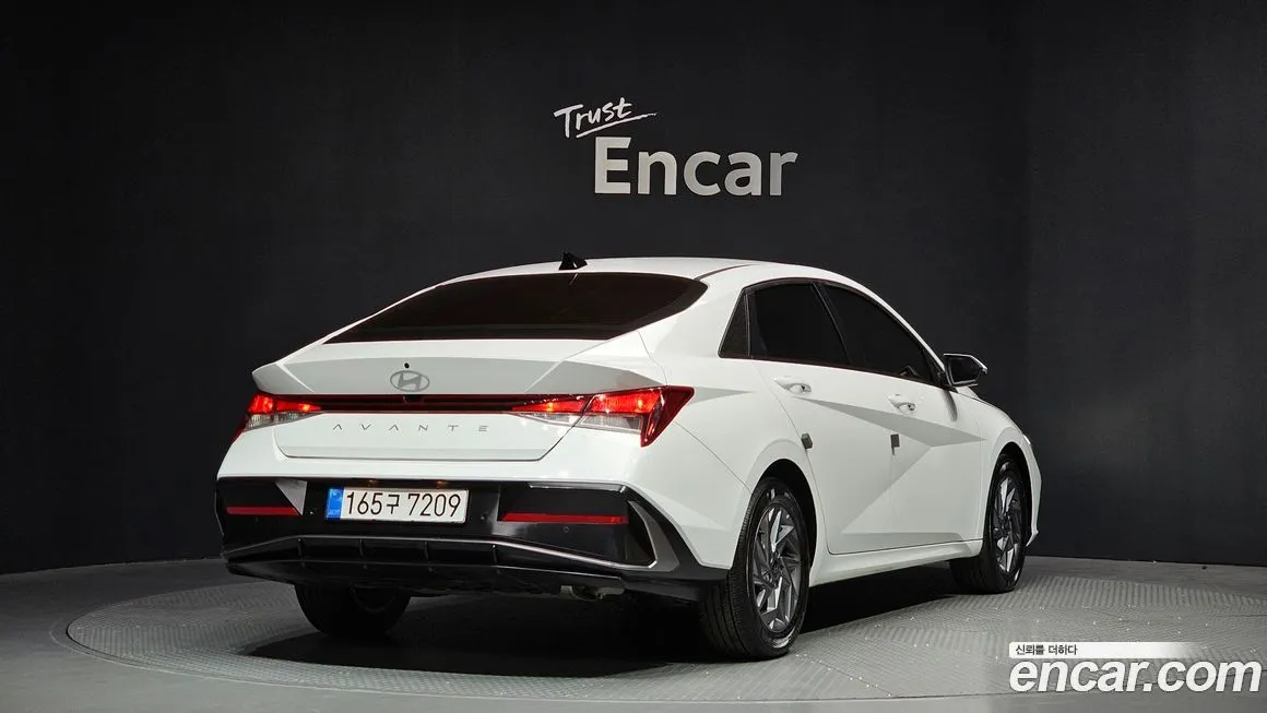 Hyundai AVANTE — фото 4
