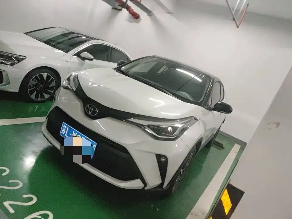 Toyota C-HR — фото 3