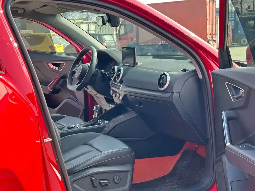 Audi Q2L 2022 из CN, фото 6
