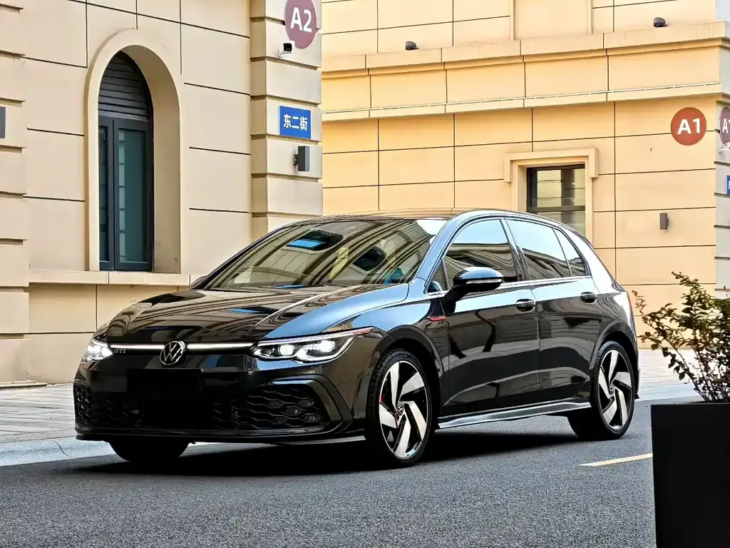 Volkswagen Golf GTI 2023 из CN, фото 1
