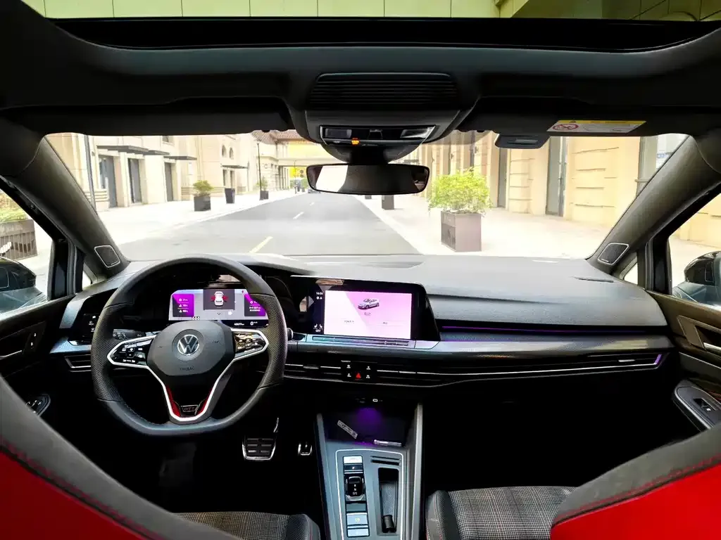 Volkswagen Golf GTI 2023 из CN, фото 4