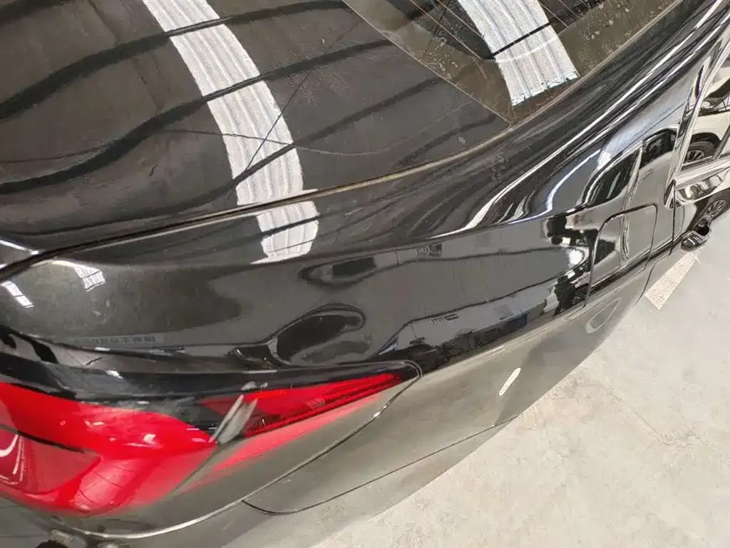 BMW 5 Series 2021 из CN, фото 2