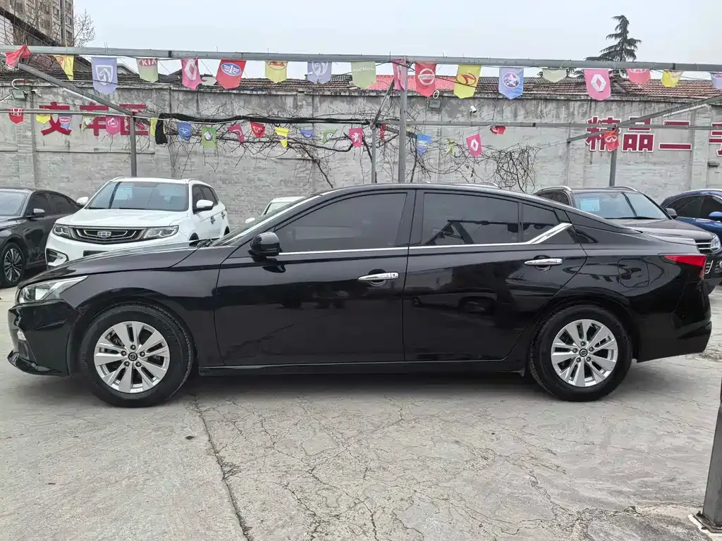 Nissan Teana 2022 из CN, фото 2