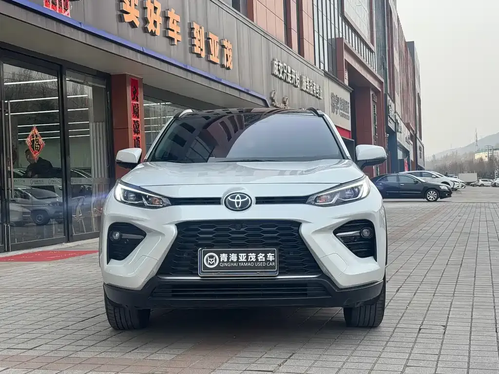 Toyota Wildlander — фото 10