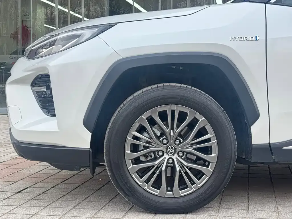 Toyota Wildlander — фото 2