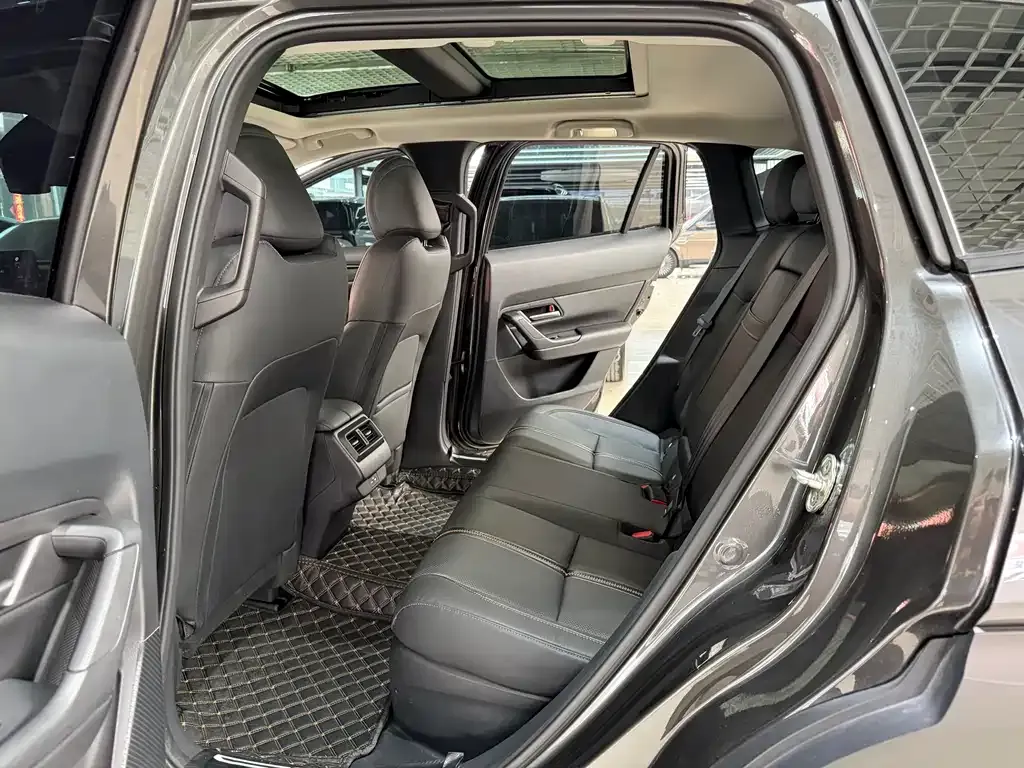 Mazda CX-50 2023 из CN, фото 8