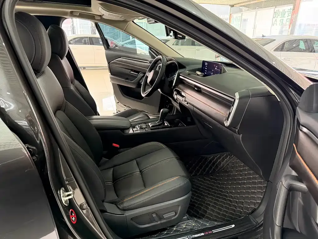 Mazda CX-50 2023 из CN, фото 9