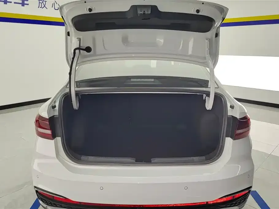 Volkswagen Lavida 2023 из CN, фото 6