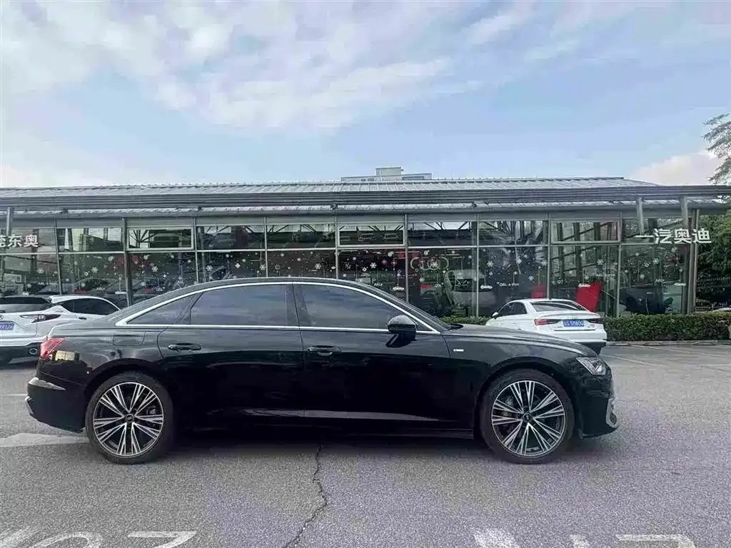Audi A6L 2025 из CN, фото 5