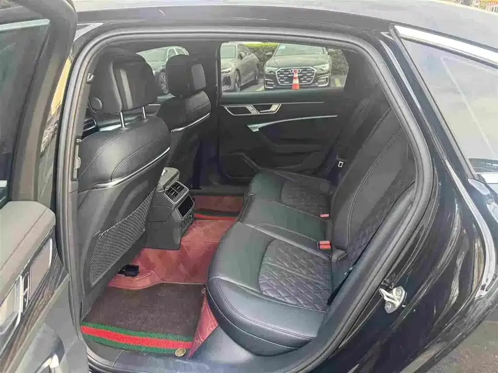 Audi A6L 2025 из CN, фото 7