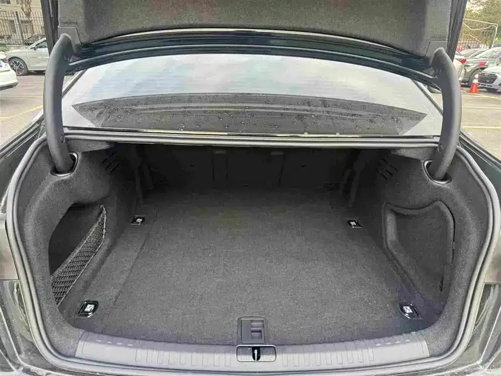 Audi A6L 2025 из CN, фото 8