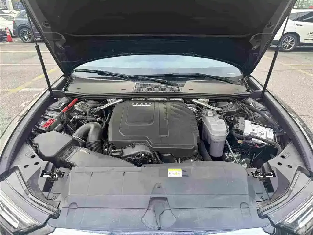 Audi A6L 2025 из CN, фото 4