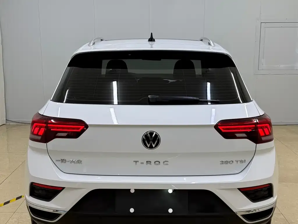 Volkswagen T-Roc — фото 2