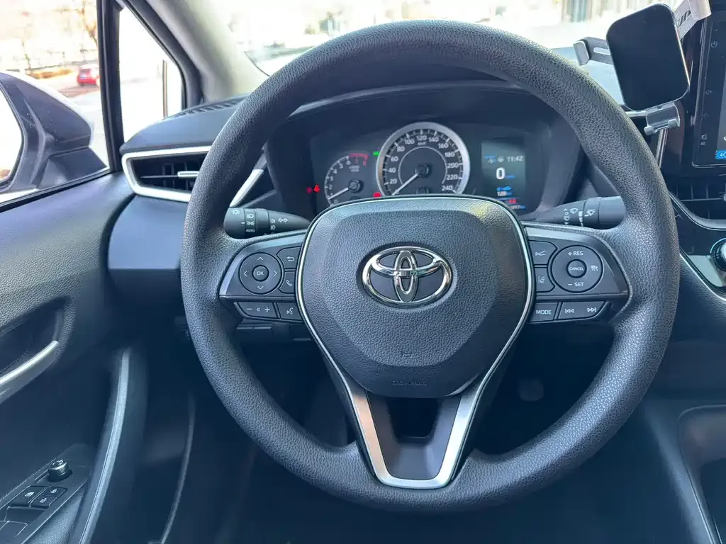 Toyota Corolla — фото 6