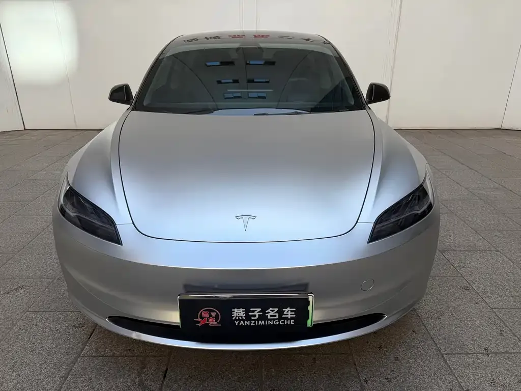 Tesla Model 3 — фото 4