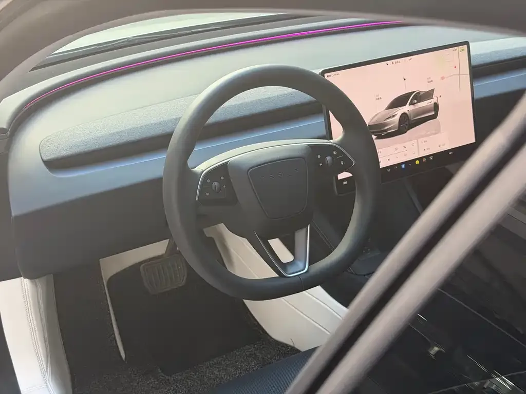 Tesla Model 3 — фото 6