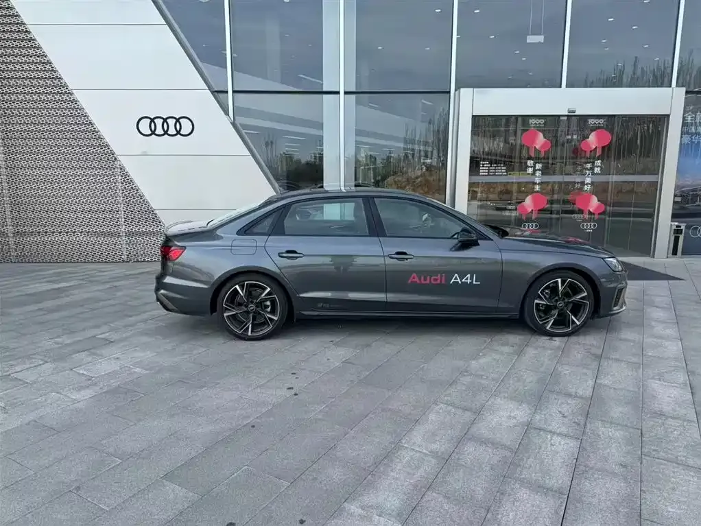 Audi A4L 2024 из CN, фото 7