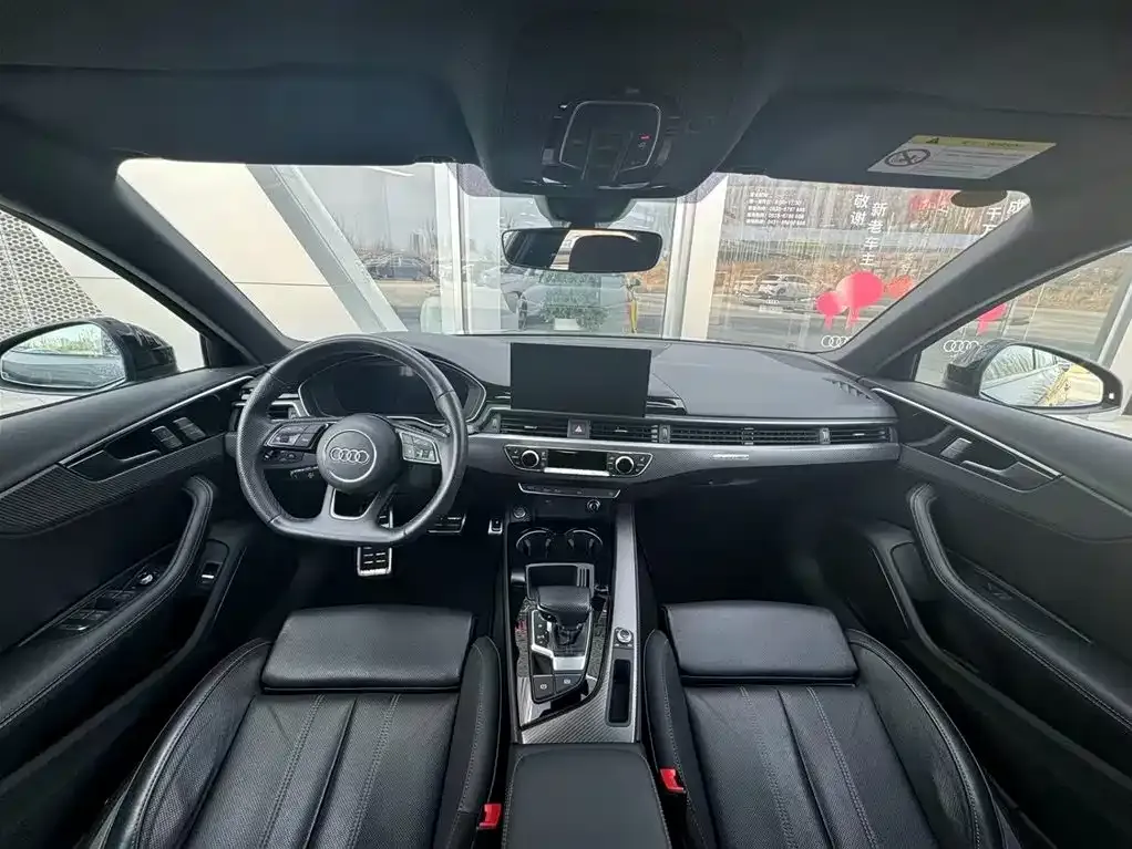 Audi A4L 2024 из CN, фото 4