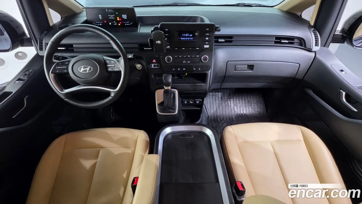 Hyundai Staria — фото 2
