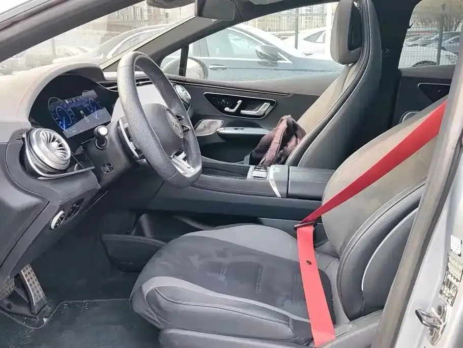 Mercedes-Benz EQE AMG 2024 из CN, фото 4