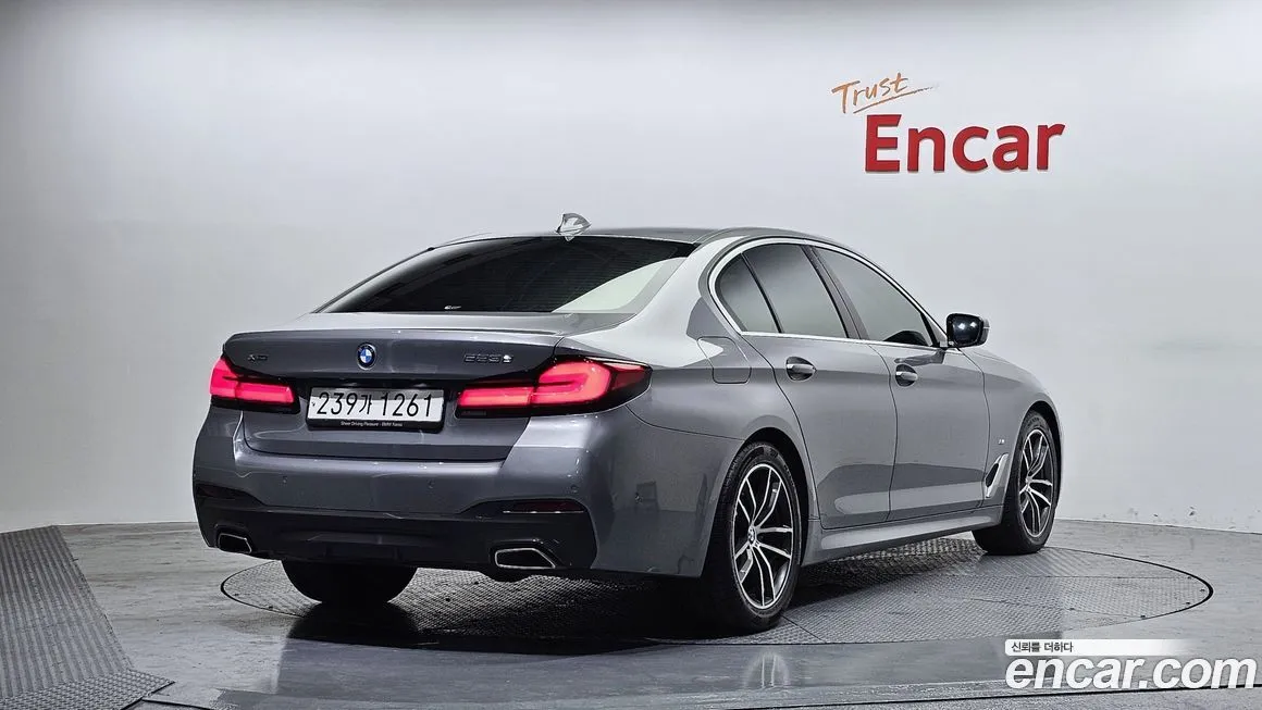 BMW 5-Series 2023 из KR, фото 4