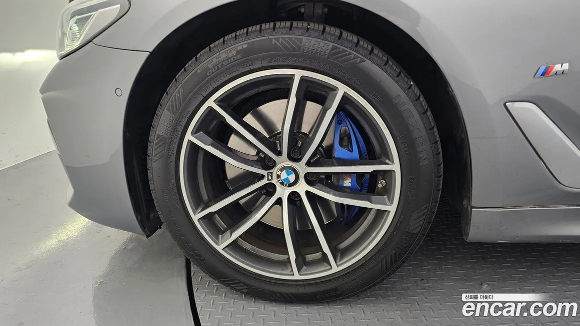 BMW 5-Series 2023 из KR, фото 2