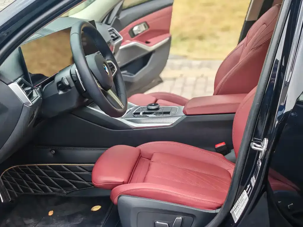 BMW 3 Series 2024 из CN, фото 8