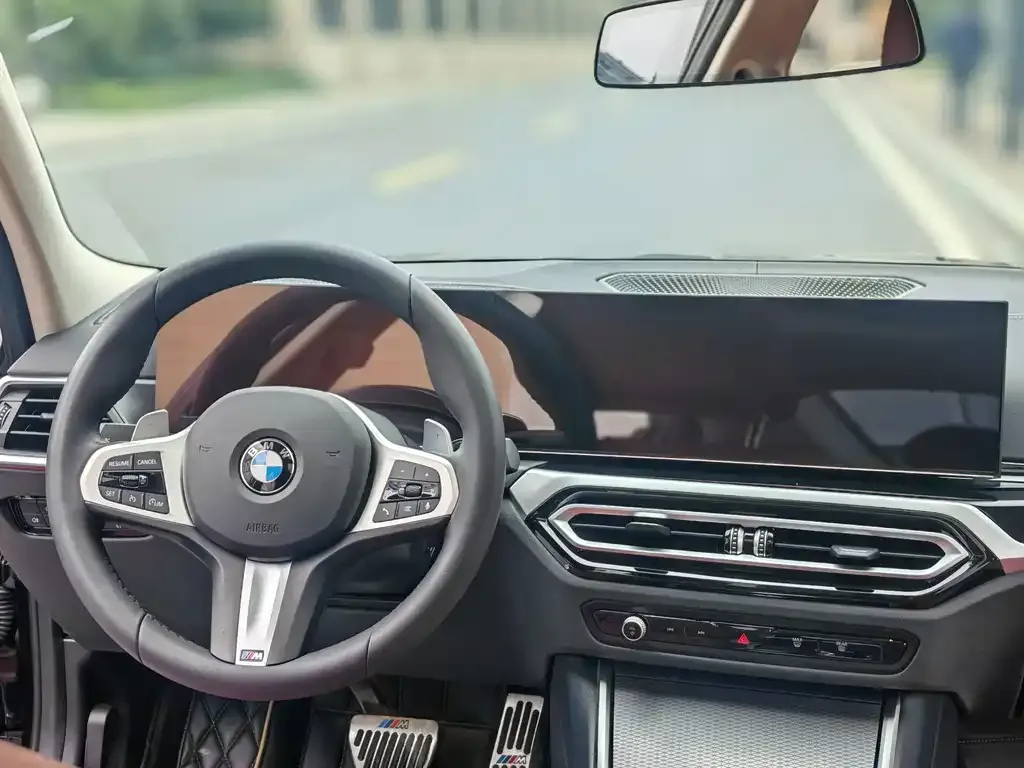 BMW 3 Series 2024 из CN, фото 7