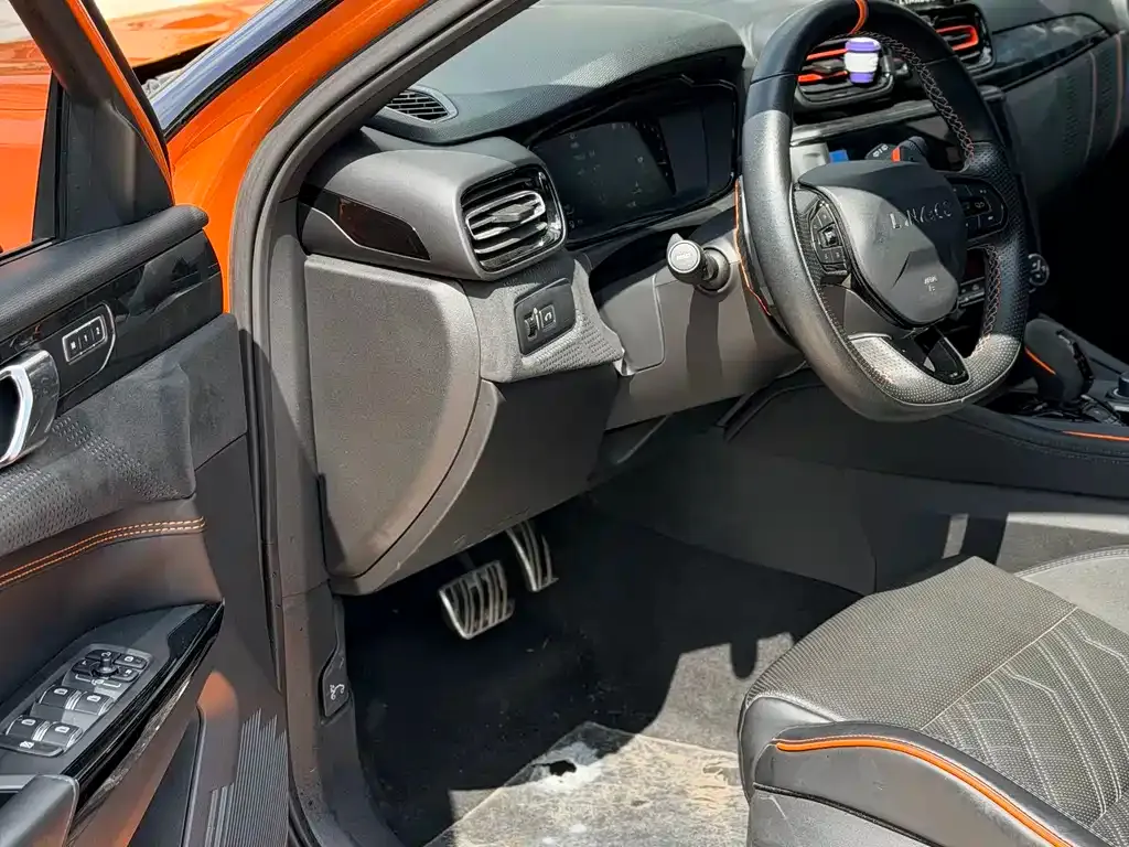 Lynk & Co 02 Hatchback 2022 из CN, фото 5