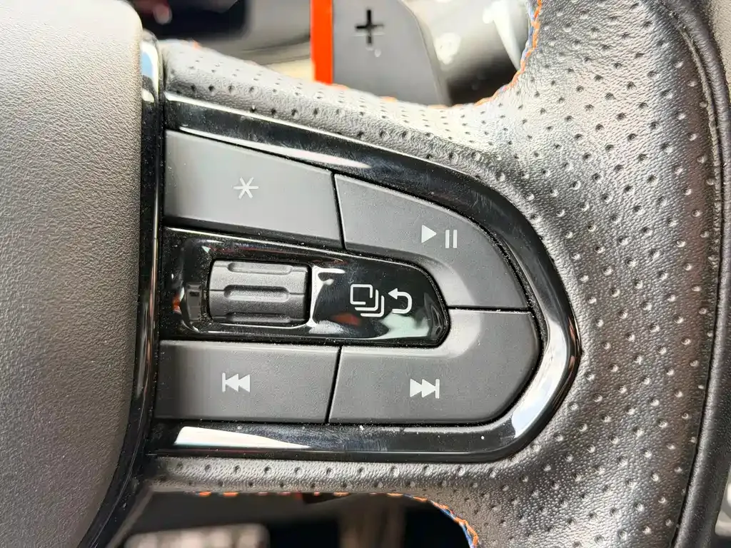 Lynk & Co 02 Hatchback 2022 из CN, фото 10