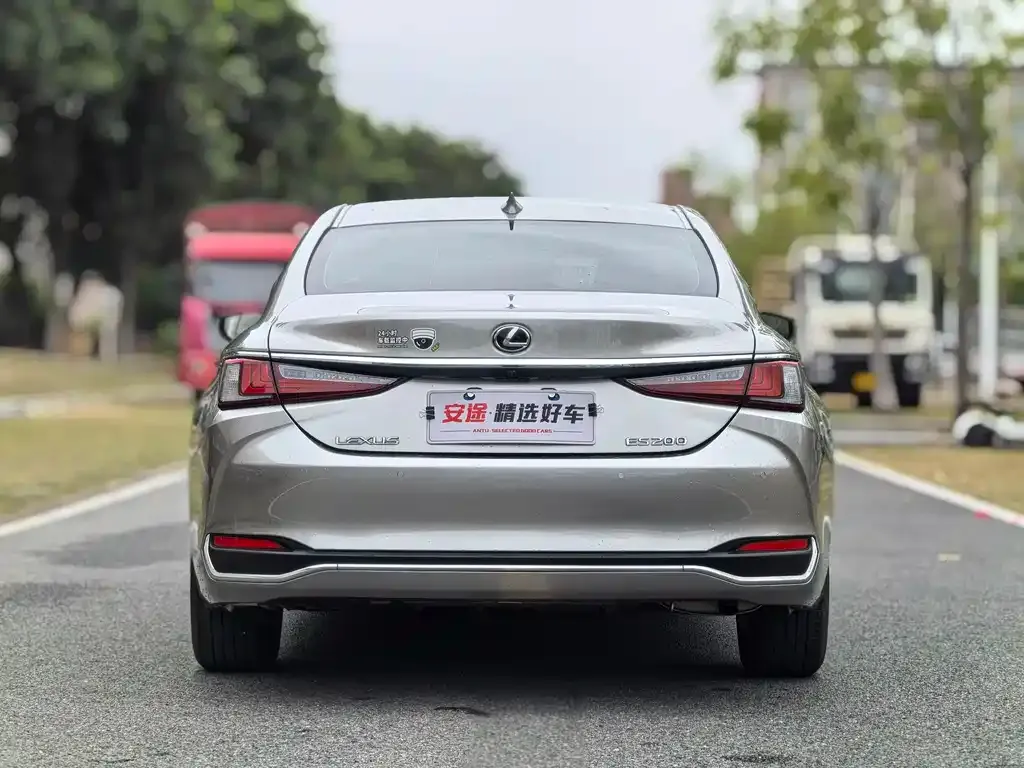 Lexus ES 2024 из CN, фото 2