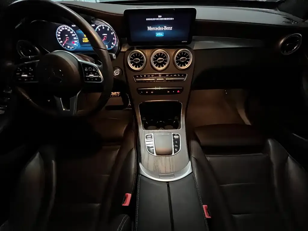 Mercedes-Benz GLC 2021 из CN, фото 10