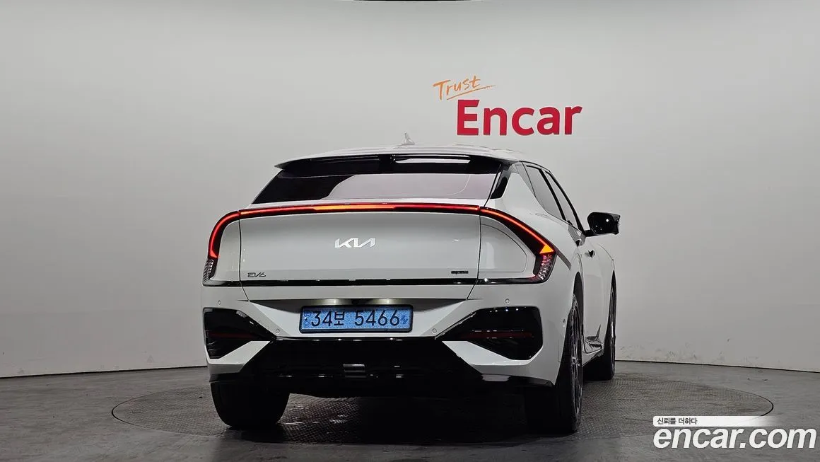 Kia EV6 — фото 3