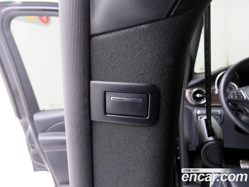 Mercedes-Benz V-Class 2023 из KR, фото 6