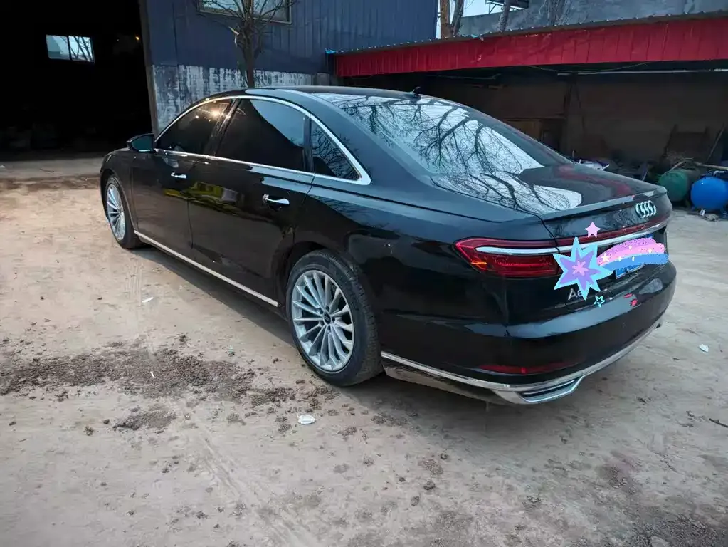 Audi A8 — фото 10