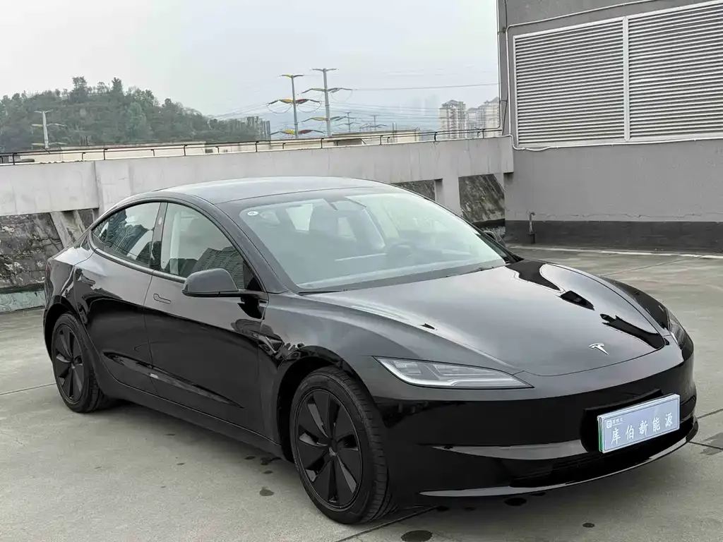 Tesla Model 3 — фото 5