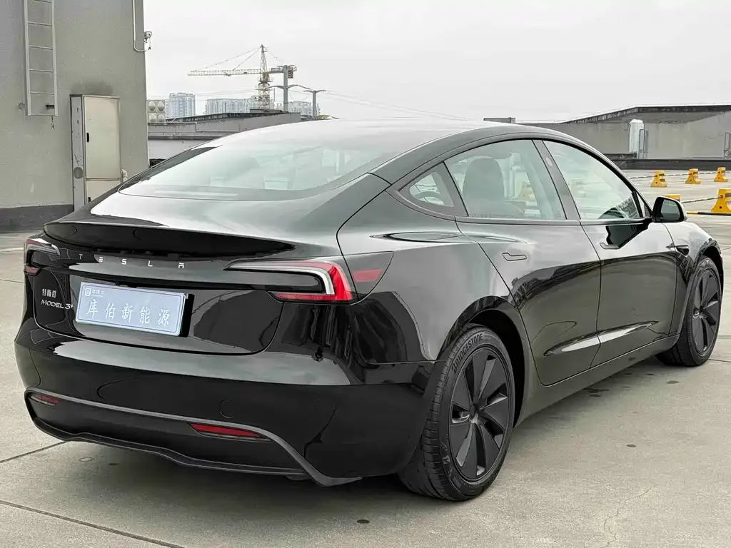 Tesla Model 3 — фото 3