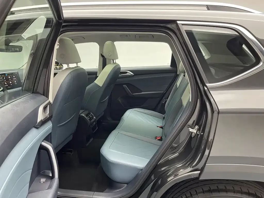 Volkswagen Tharu 2024 из CN, фото 8