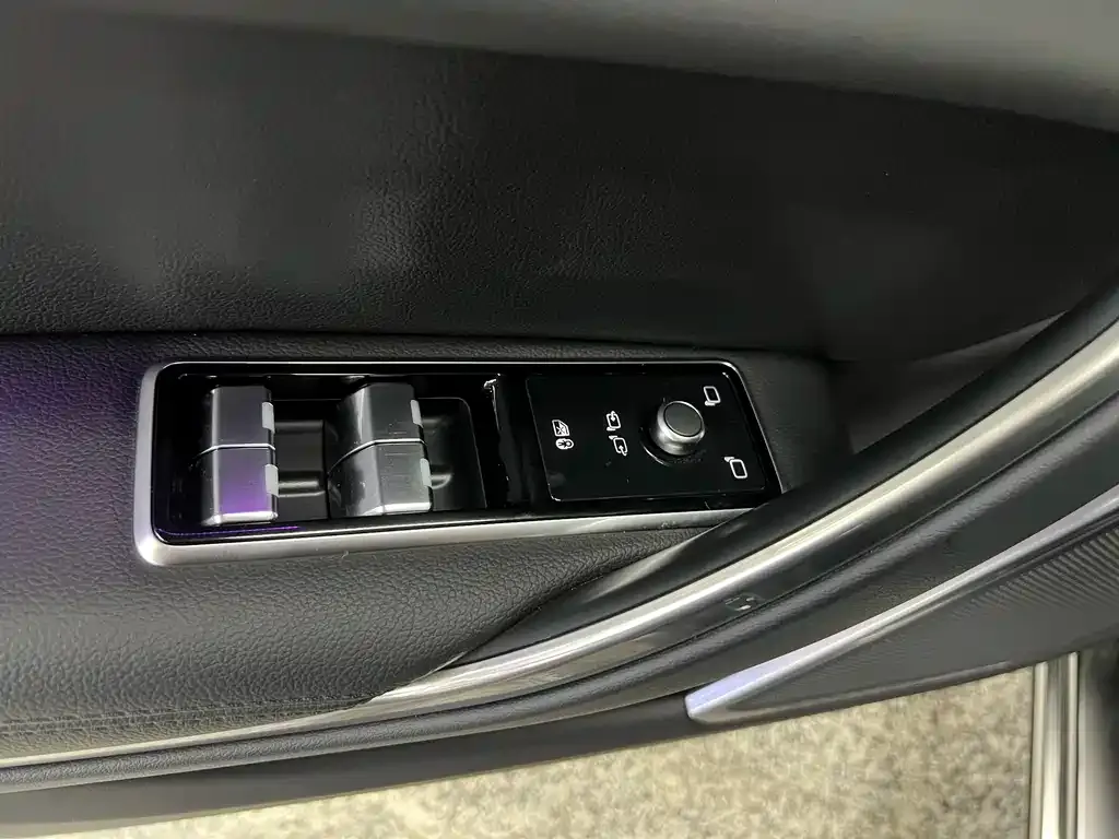 Jaguar XFL 2022 из CN, фото 2