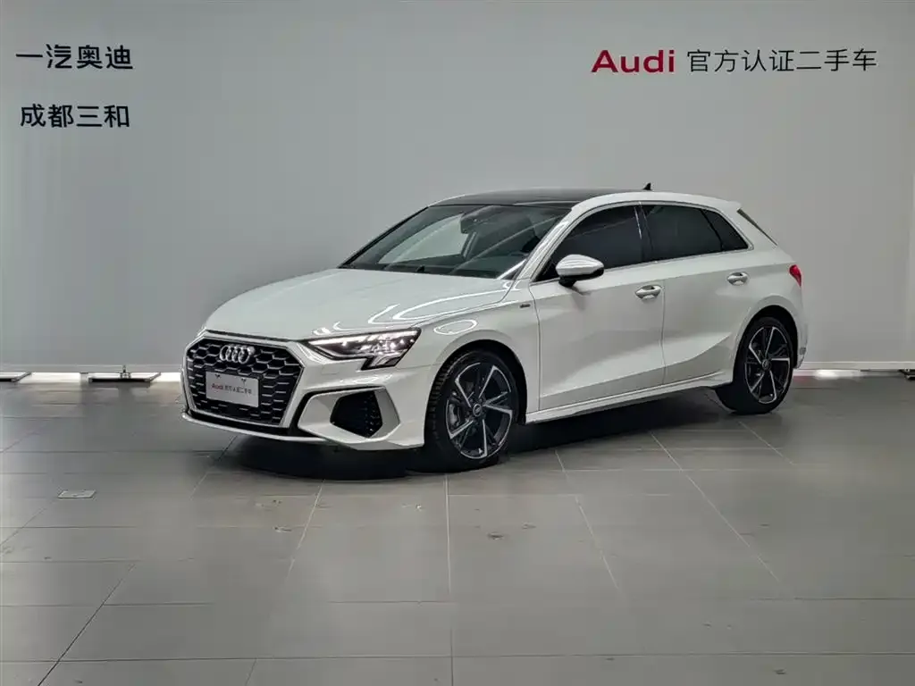 Audi A3 — фото 1