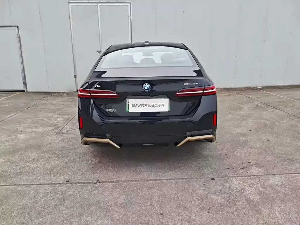 BMW i5 — фото 6