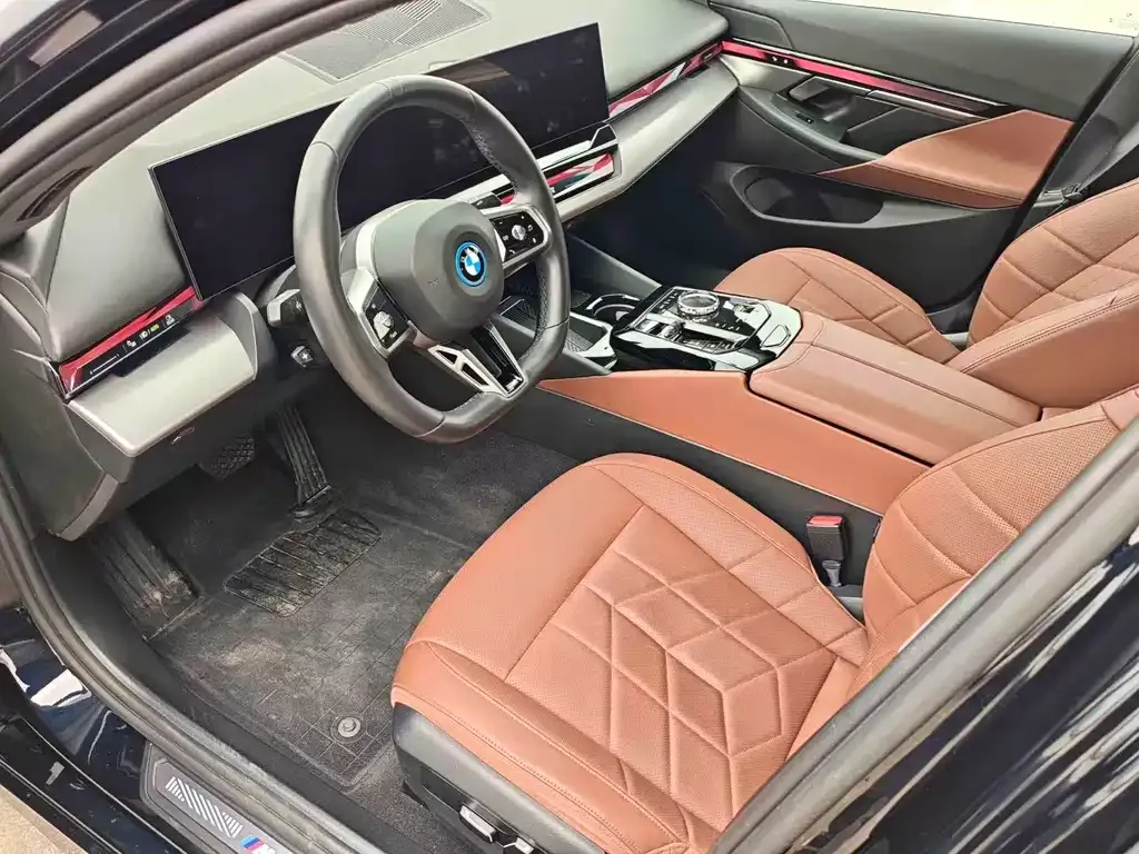 BMW i5 — фото 4