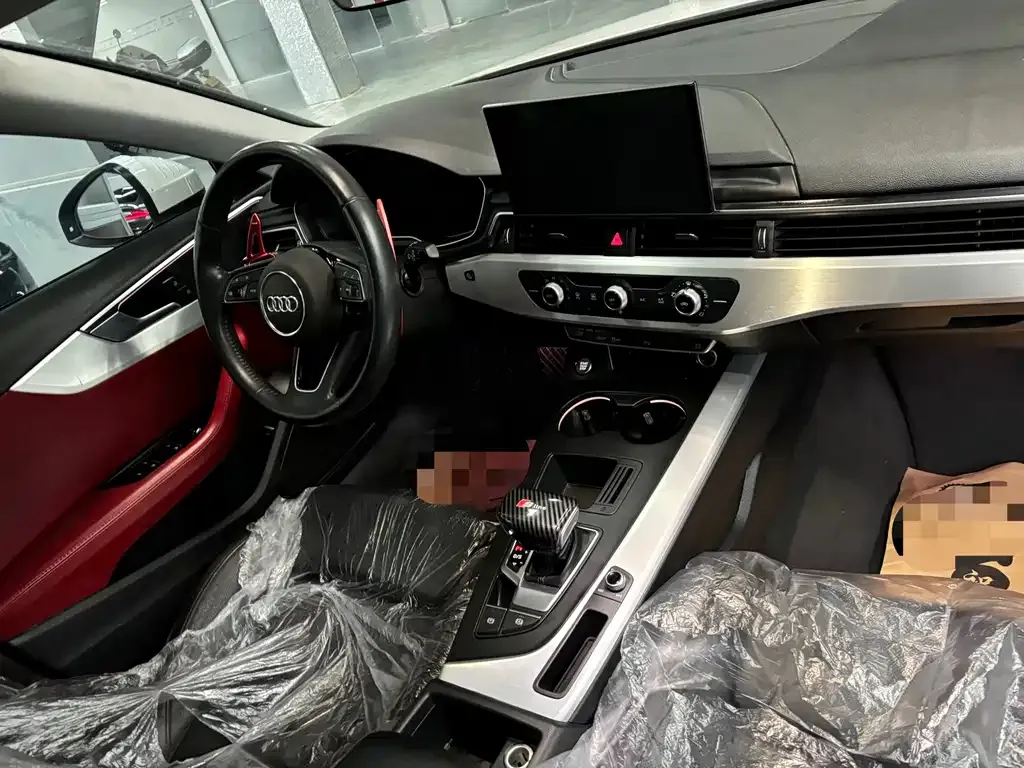 Audi A4L 2022 из CN, фото 8