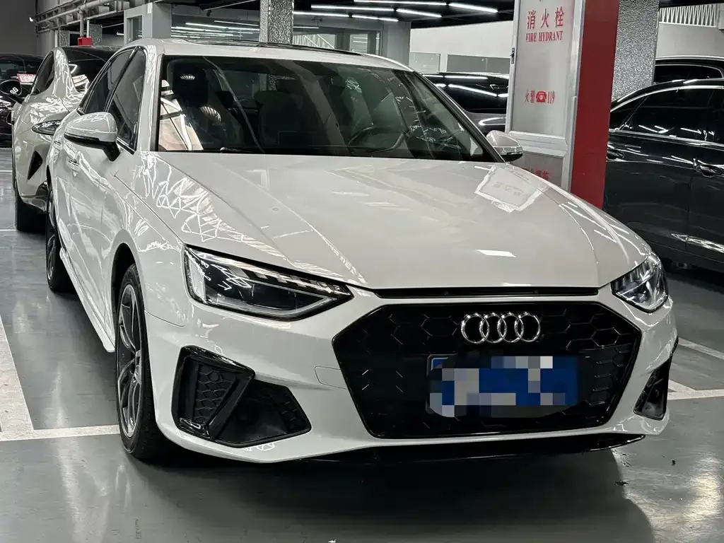 Audi A4L 2022 из CN, фото 7