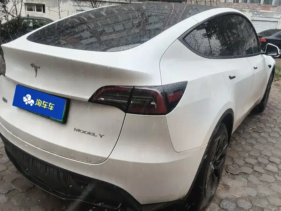 Tesla Model Y — фото 8